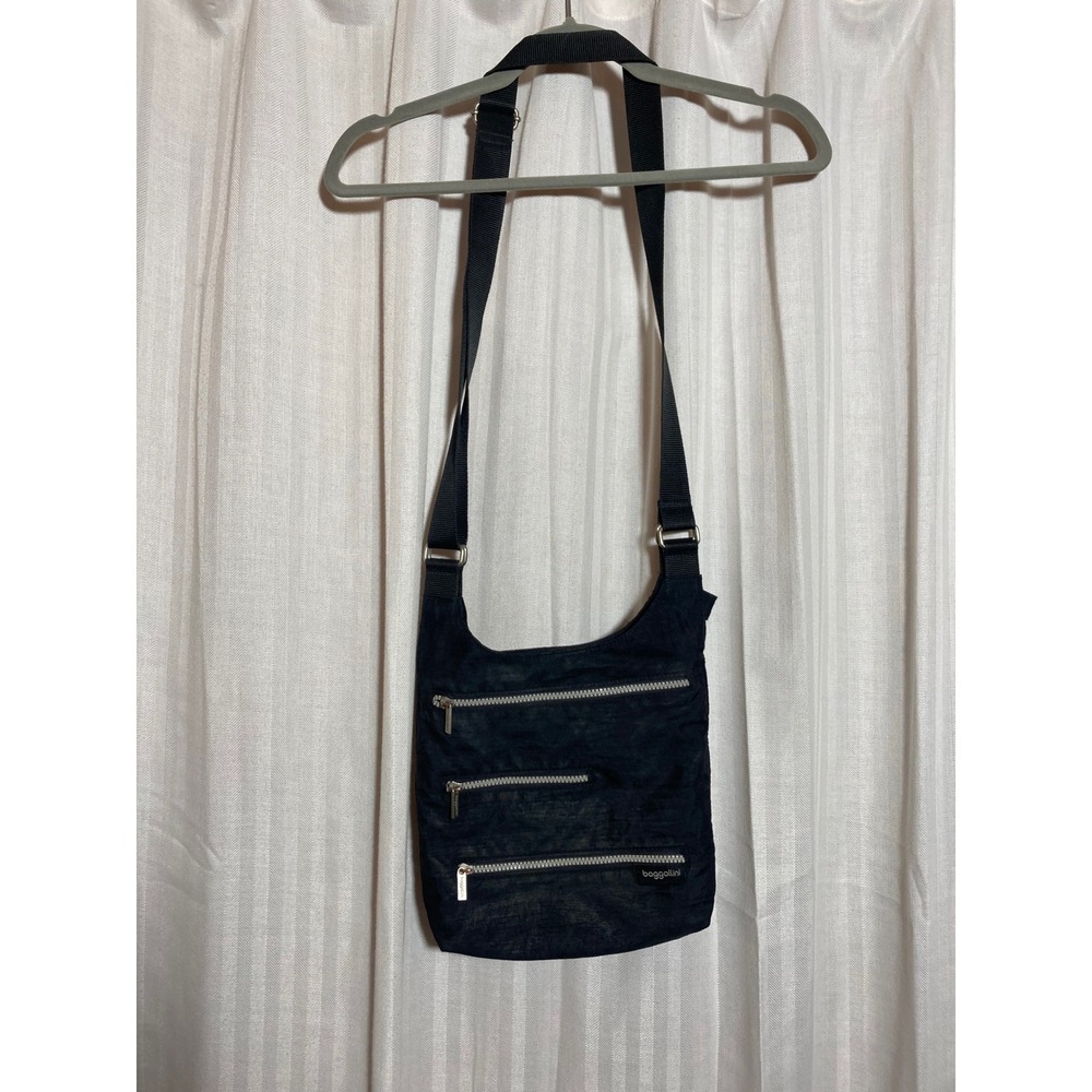 Minimal Baggallini Black Nylon Crossbody Bag Triple Zip Travel Messenger Purse